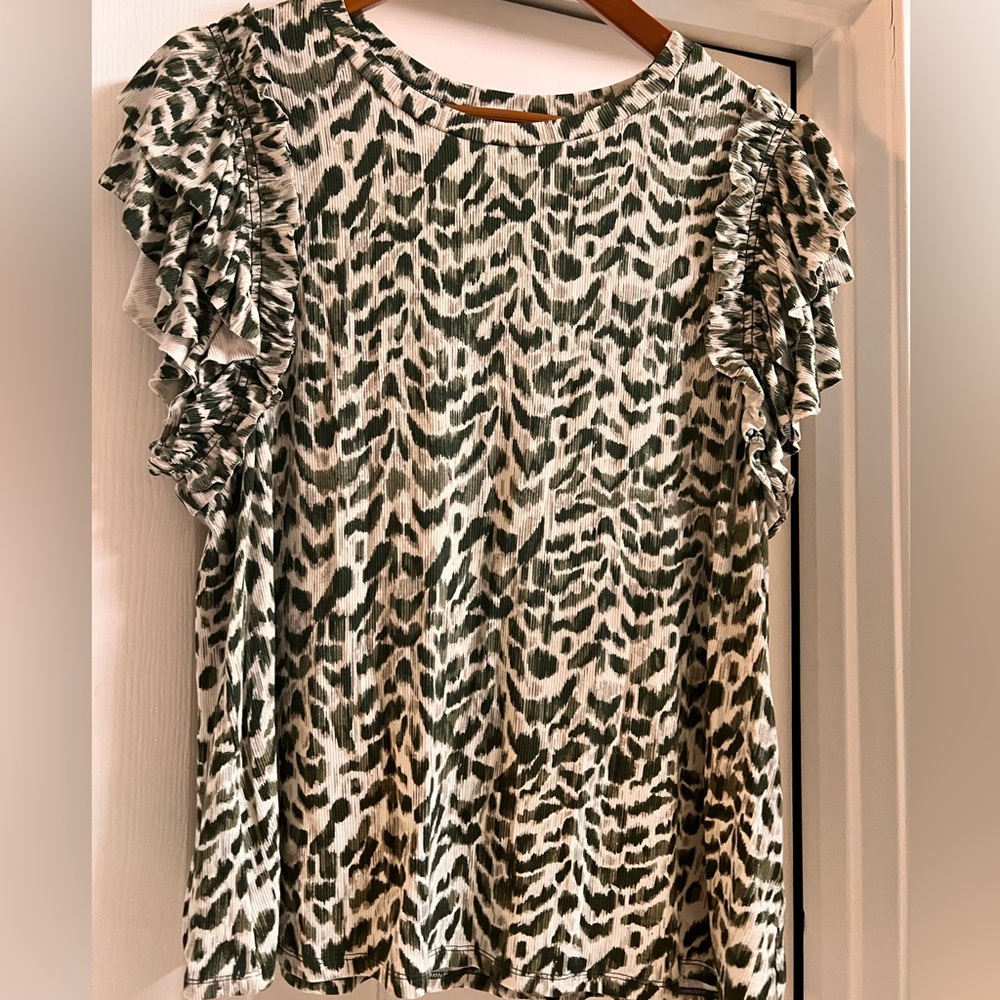 DR2 Dark Green and Cream Print Ruffle Blouse